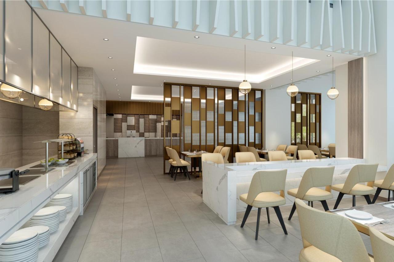 Comfort Hotel Riyadh Olaya Bagian luar foto