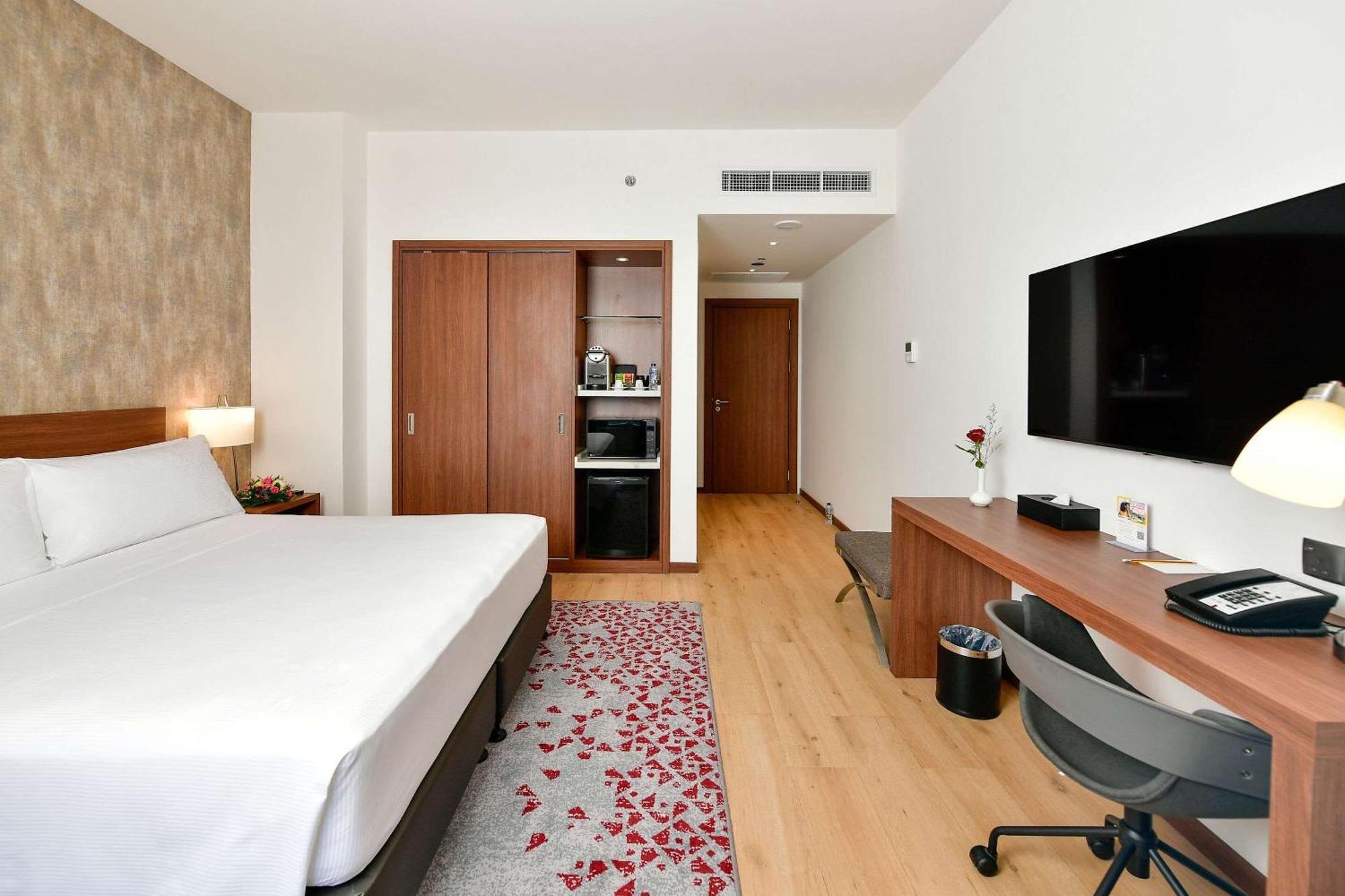 Comfort Hotel Riyadh Olaya Bagian luar foto