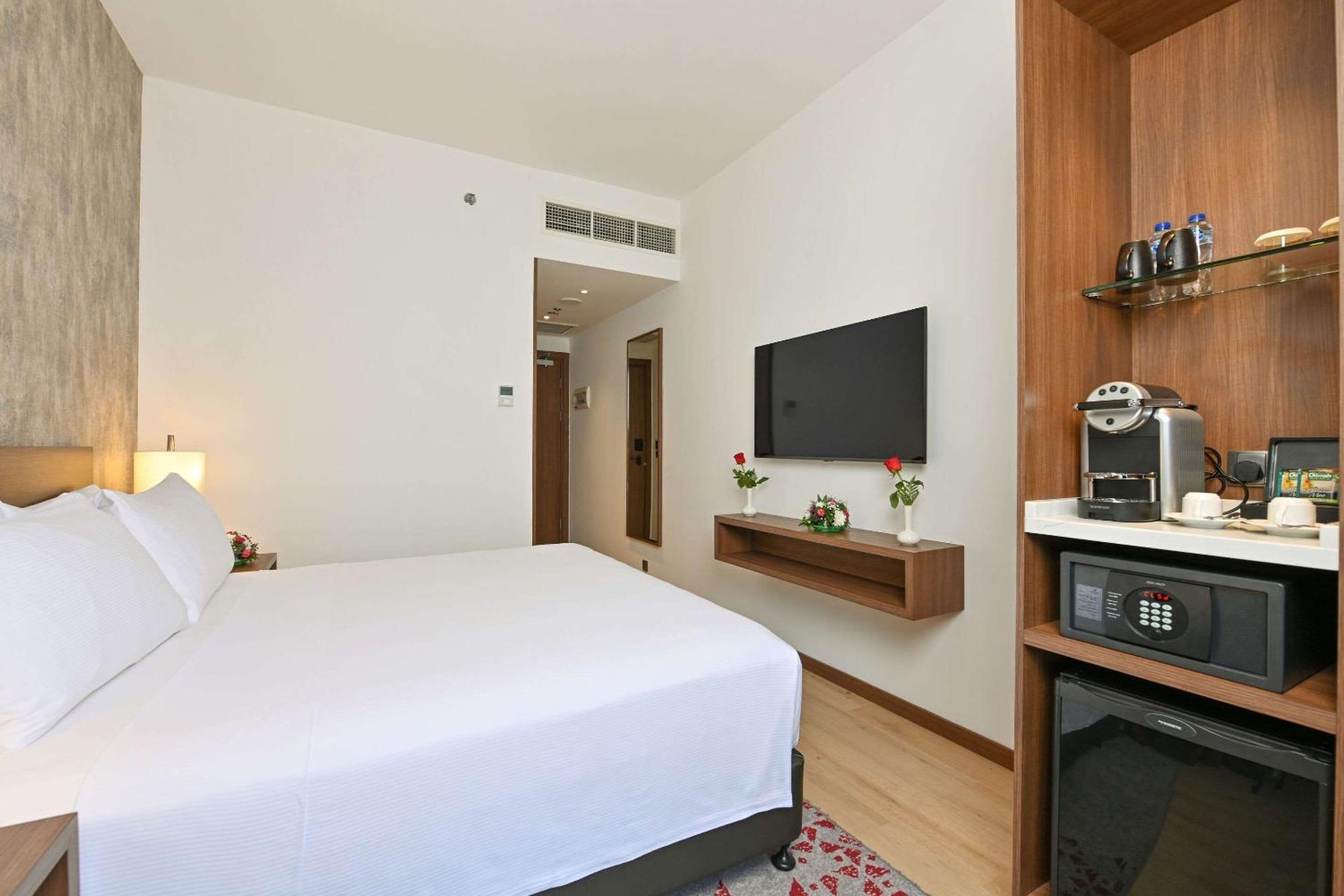 Comfort Hotel Riyadh Olaya Bagian luar foto