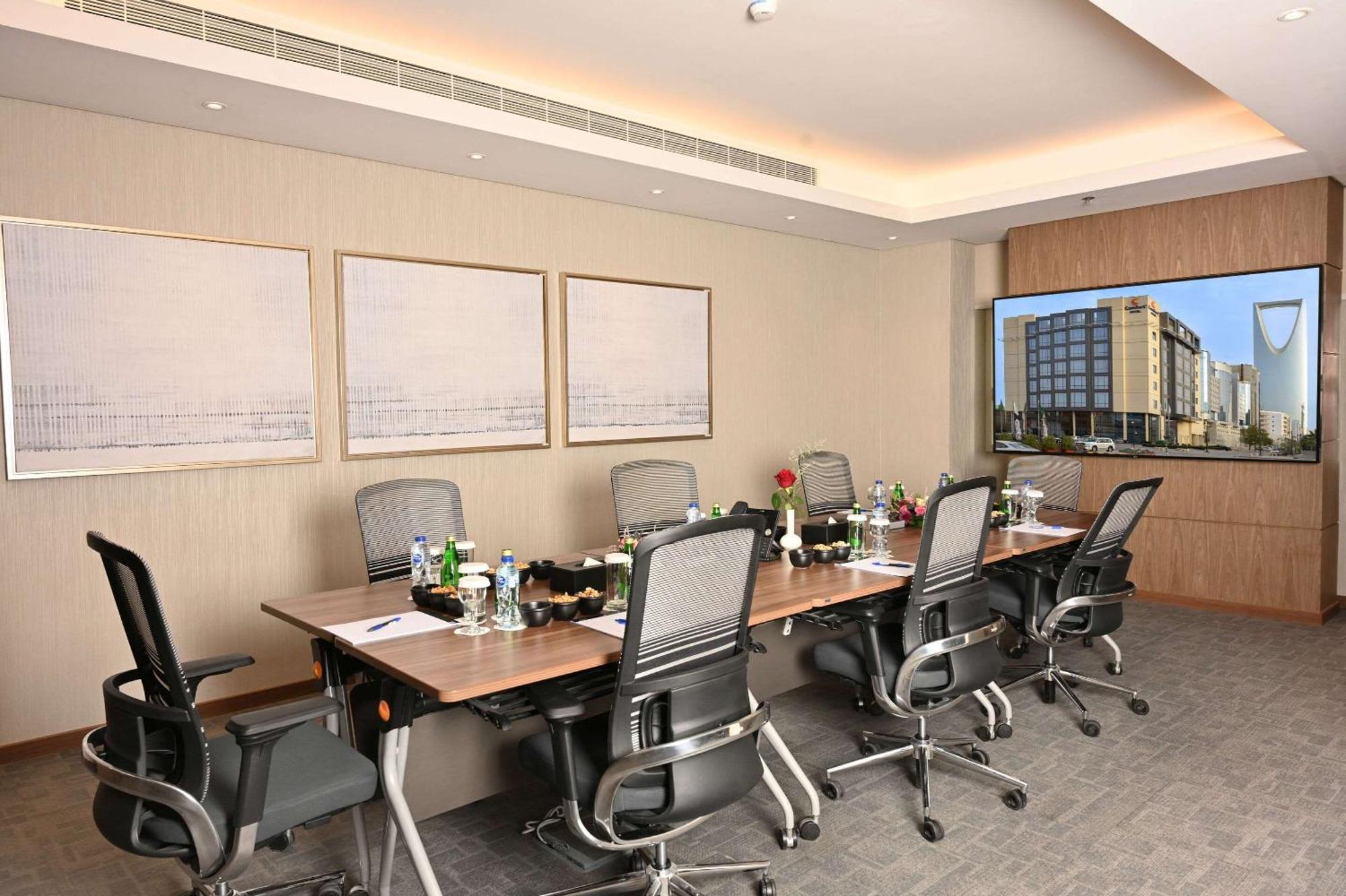 Comfort Hotel Riyadh Olaya Bagian luar foto