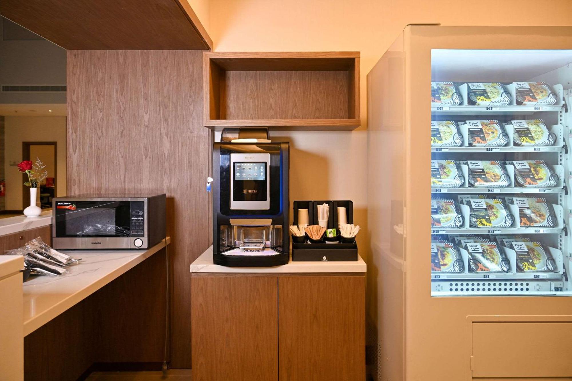 Comfort Hotel Riyadh Olaya Bagian luar foto