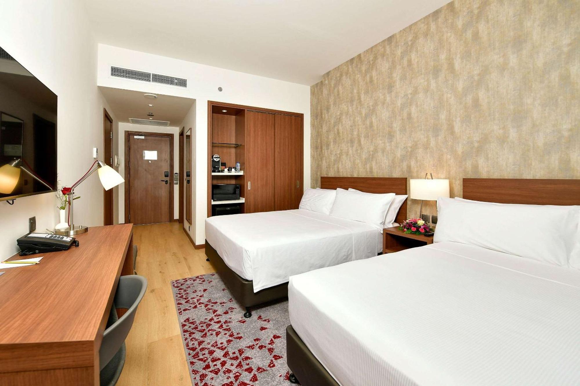 Comfort Hotel Riyadh Olaya Bagian luar foto