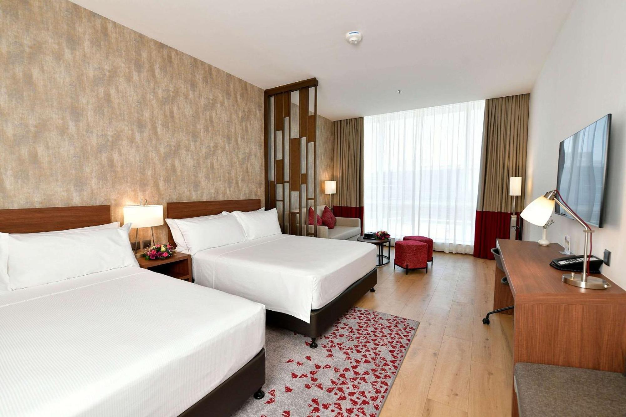 Comfort Hotel Riyadh Olaya Bagian luar foto