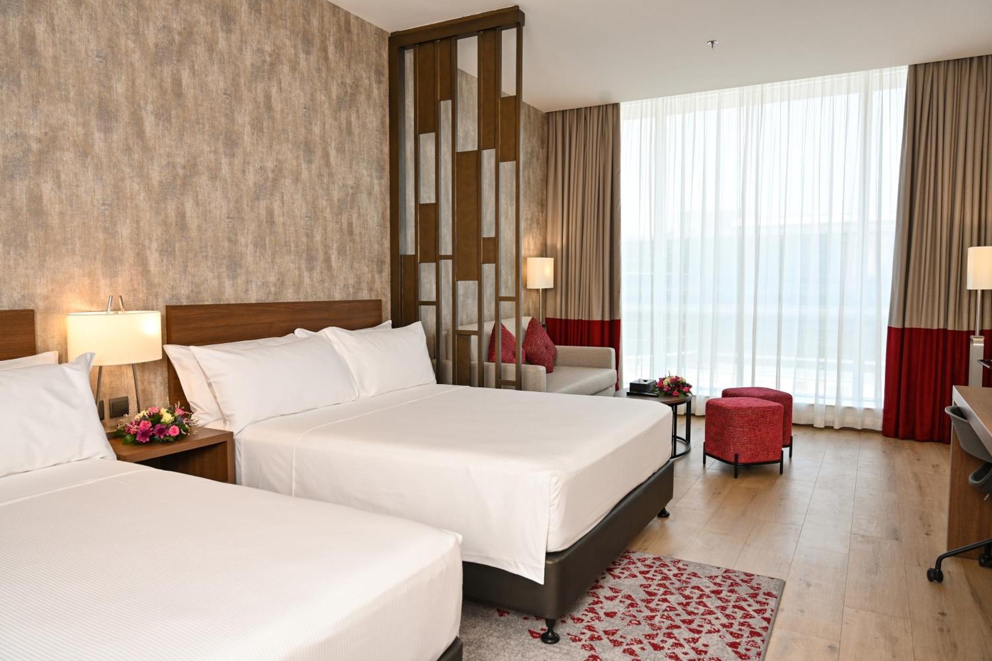 Comfort Hotel Riyadh Olaya Bagian luar foto
